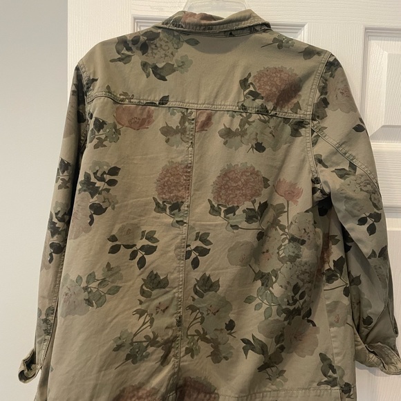 Maurices Jean Jacket with Flowers - Picture 4 of 5